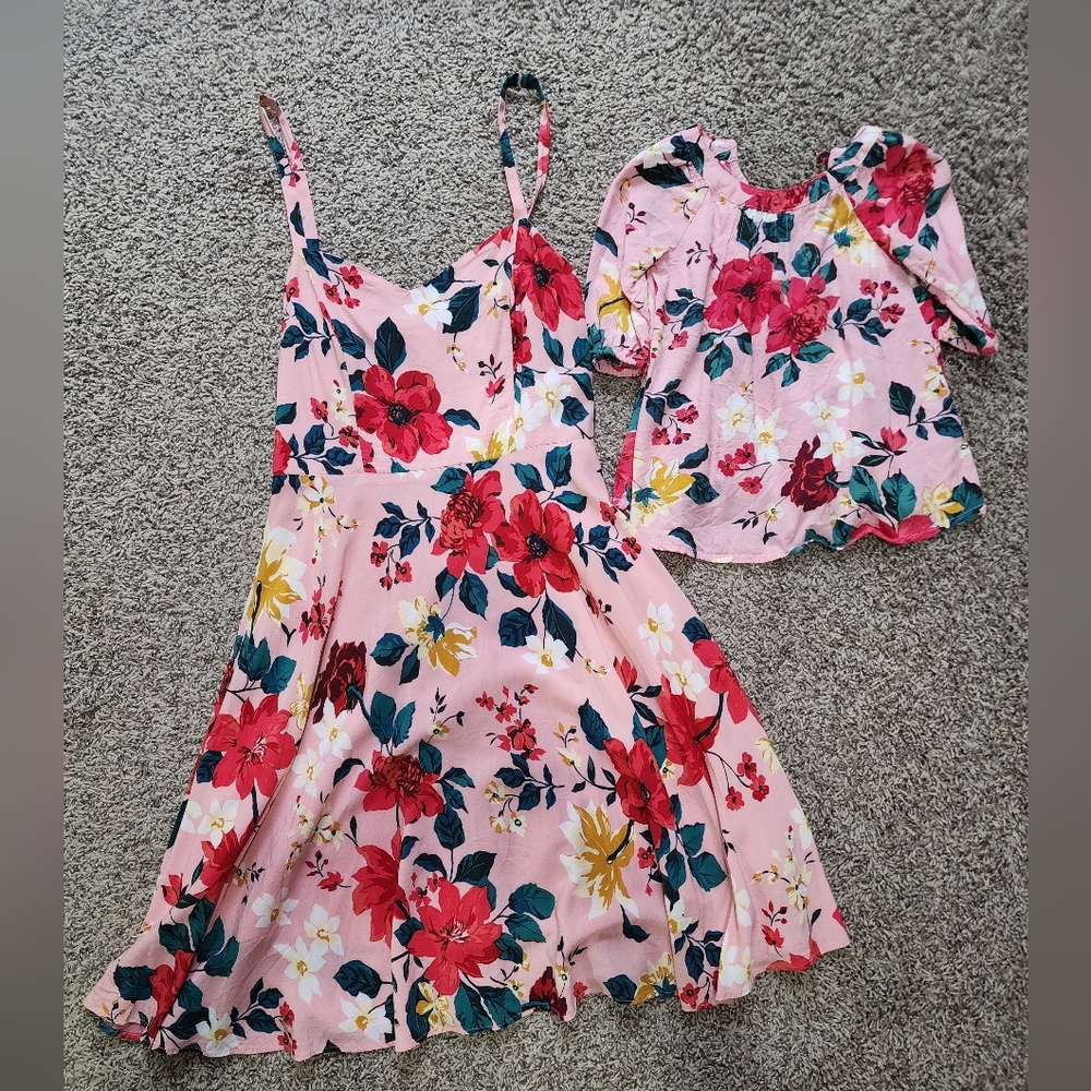 Momma and Mini matching dresses Old navy Size XS And 9-12 months